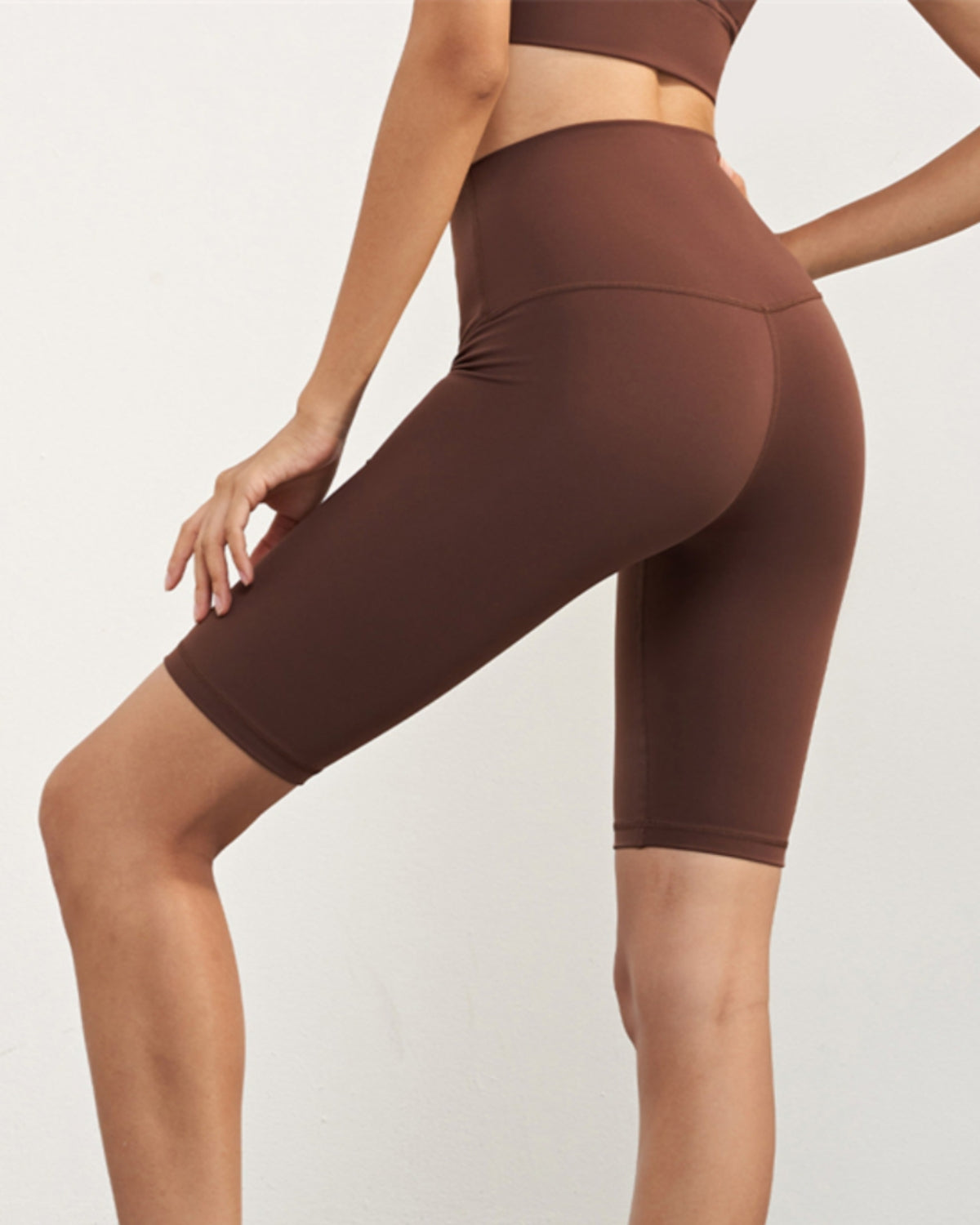 Seamless High-Rise Short 8'', Brown Collection