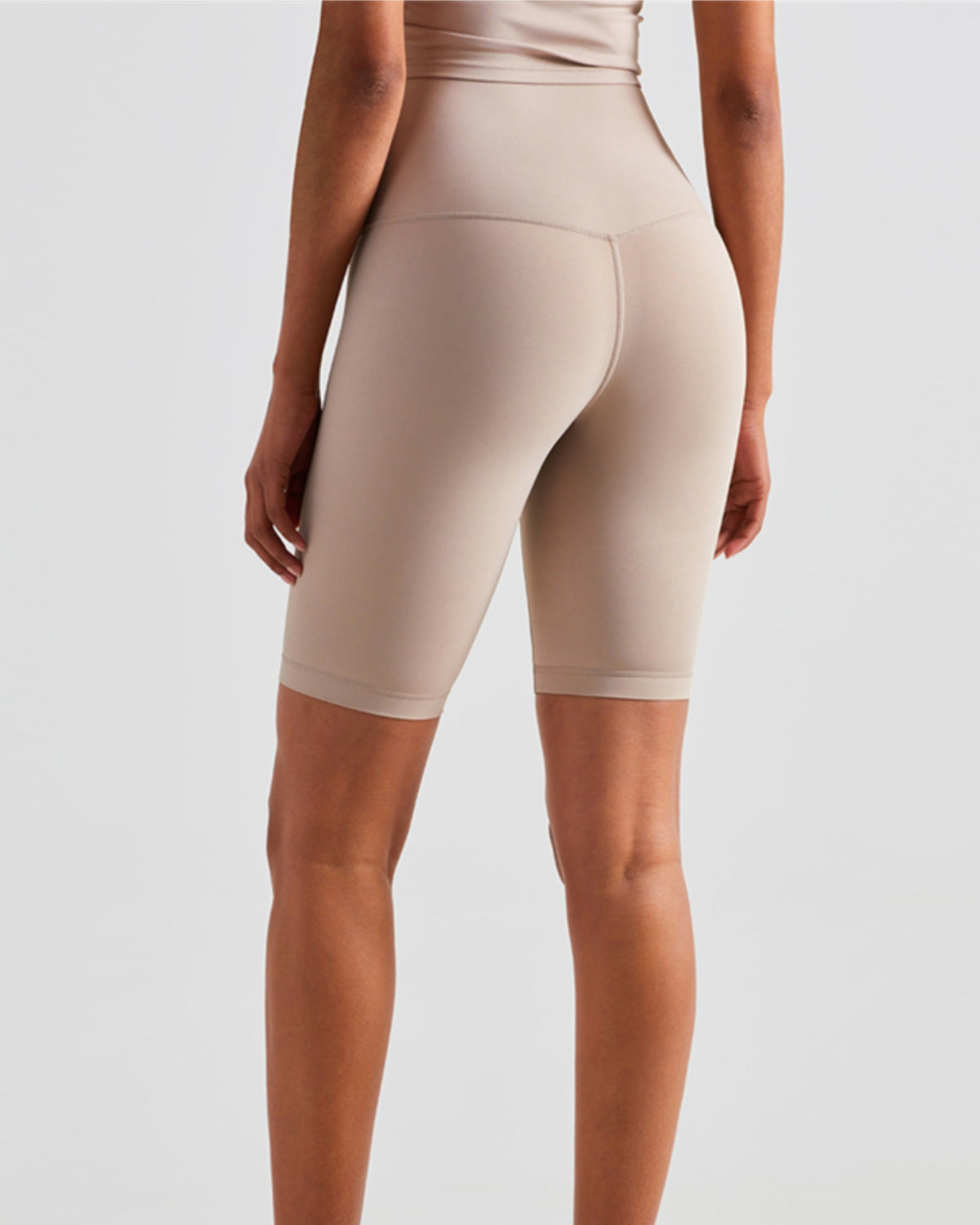 Seamless High-Rise Short 8'', Brown Collection